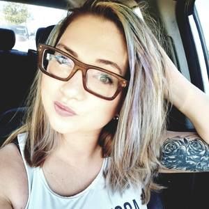 Meet your Posher, Stefanie